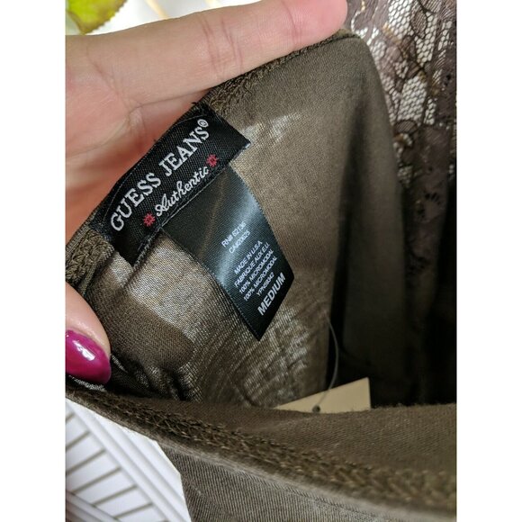 Guess Halter Style Top Tie Flowy Size Medium NEW open back - Picture 7 of 8